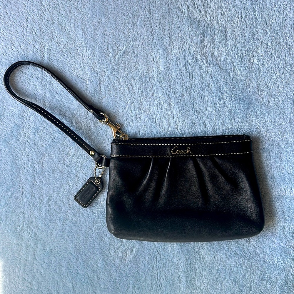EUC Coach small wristlet in black leather